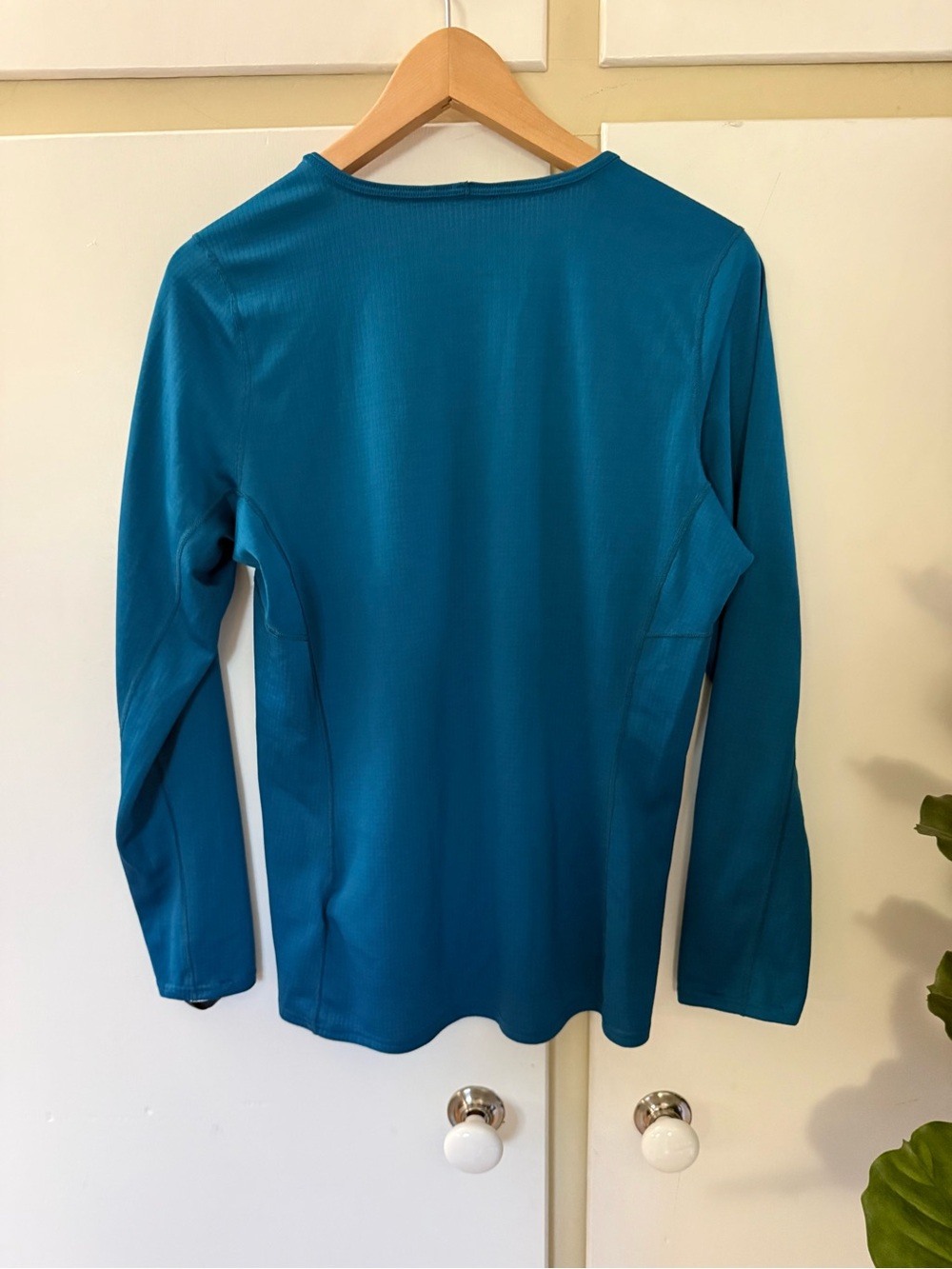 Patagonia Teal Long-Sleeve Performance Tee - Picture 3 of 4